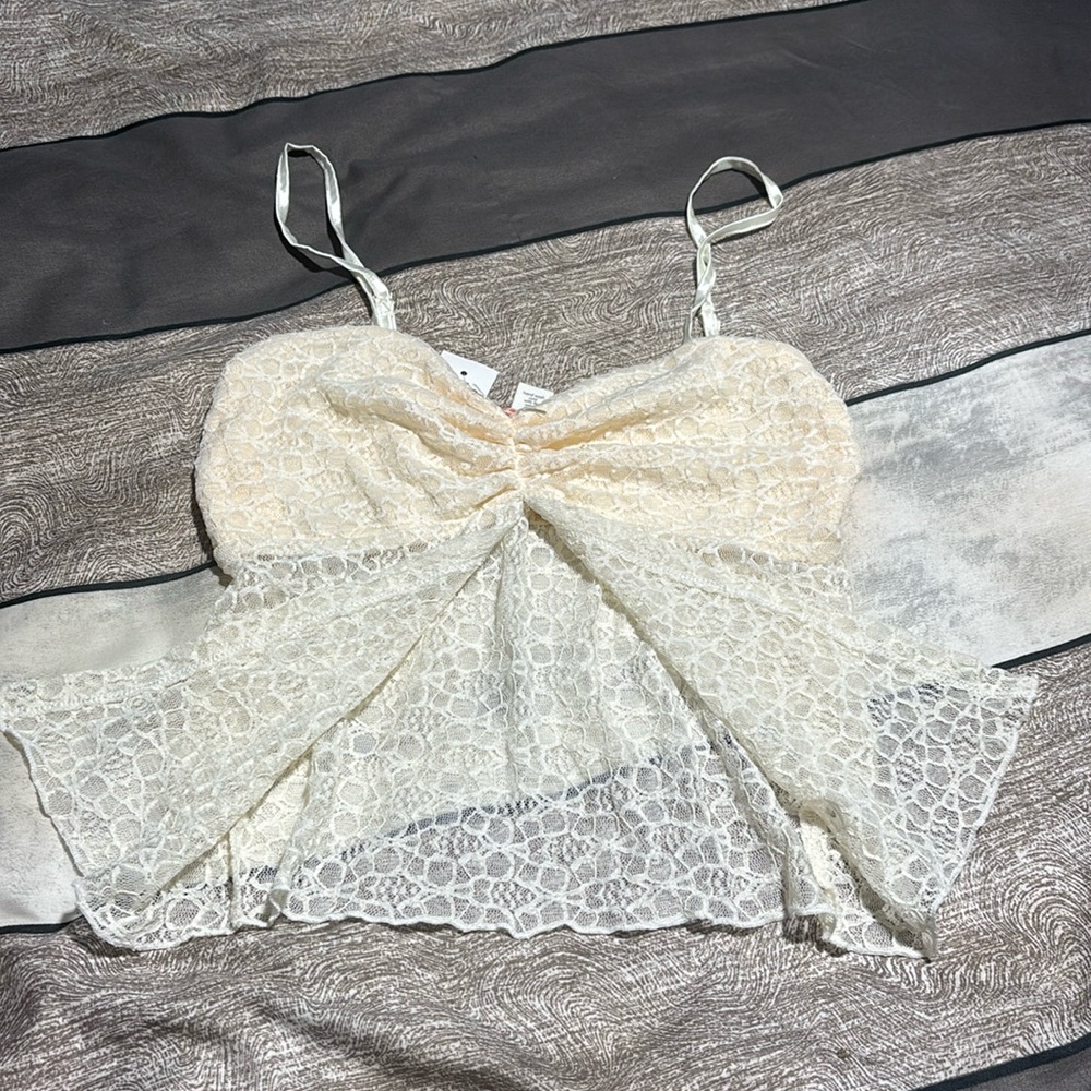 Lace fly away top